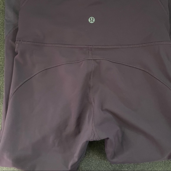 Lululemon grape thistle mesh leggings 23” inseam size 6 - Picture 5 of 5